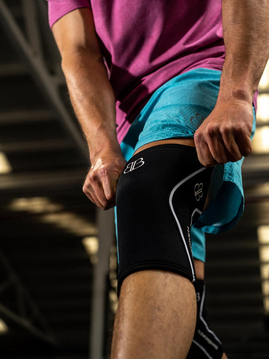 Black Lifter Knee Pads