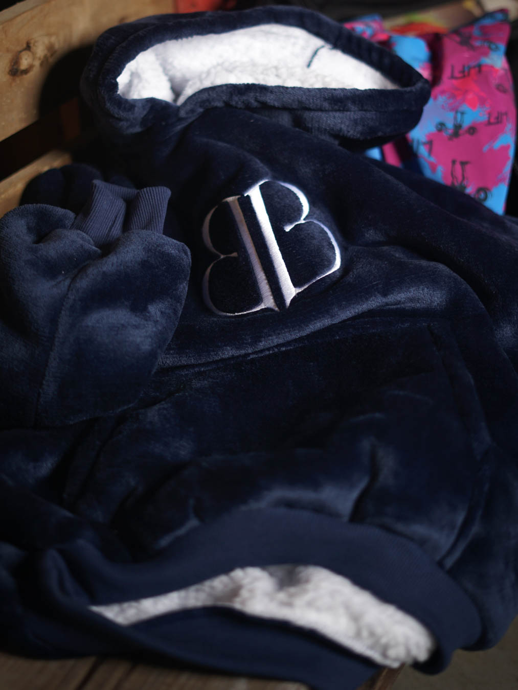 <transcy>FELPA POLAROSI NAVY</transcy>